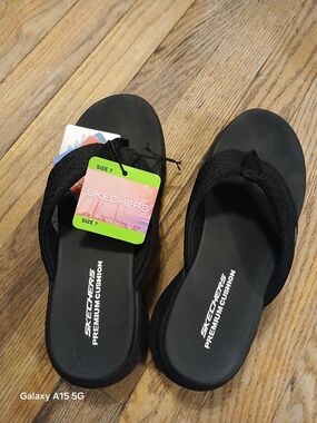 Skechers Black Premium Cushion Flip Flops with Knit Strap